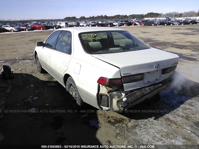 JT2BG28K9X0332320 - 1999 TOYOTA CAMRY LE/XLE WHITE photo 3