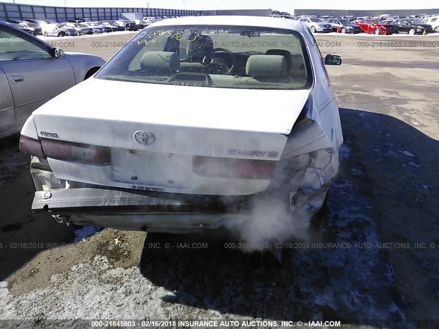 JT2BG28K9X0332320 - 1999 TOYOTA CAMRY LE/XLE WHITE photo 6