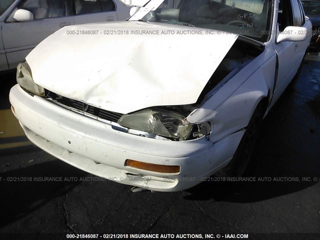 4T1BG12K4TU937449 - 1996 TOYOTA CAMRY DX/LE/XLE WHITE photo 6
