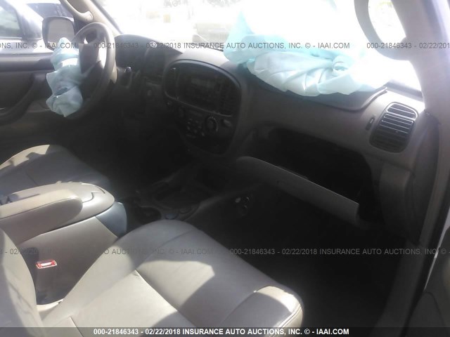 5TDZT34A53S163943 - 2003 TOYOTA SEQUOIA SR5 WHITE photo 5