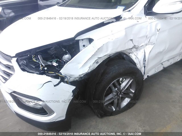 5NMZU3LB5HH039608 - 2017 HYUNDAI SANTA FE SPORT  WHITE photo 6