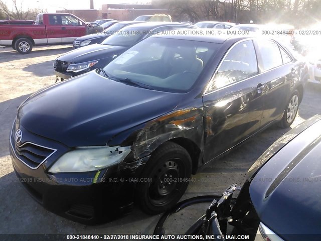 4T4BF3EK8AR008670 - 2010 TOYOTA CAMRY SE/LE/XLE BLACK photo 2