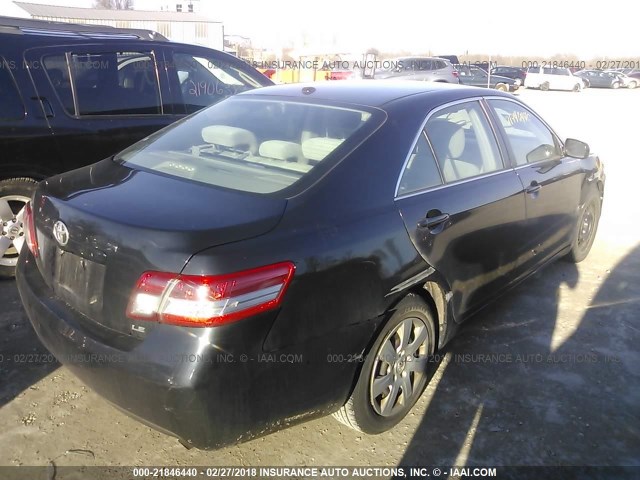4T4BF3EK8AR008670 - 2010 TOYOTA CAMRY SE/LE/XLE BLACK photo 4