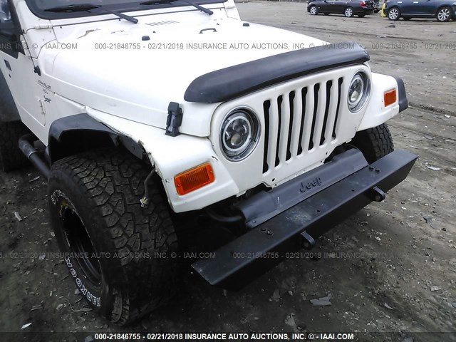 1J4FY19S2XP467297 - 1999 JEEP WRANGLER / TJ SPORT WHITE photo 6