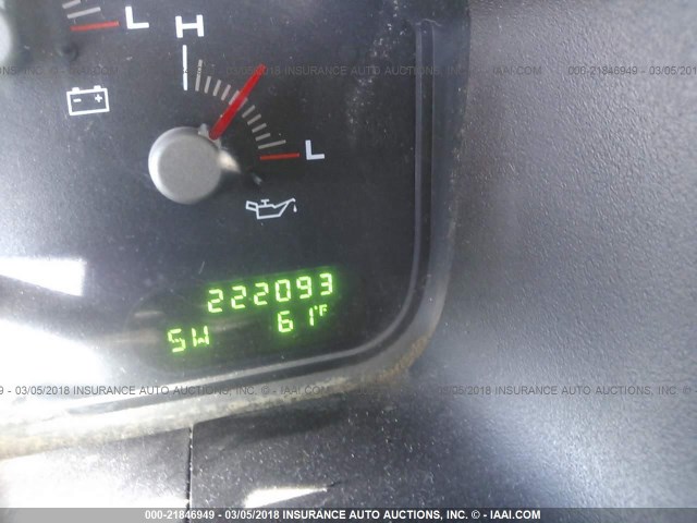 1FMRU15W74LB24460 - 2004 FORD EXPEDITION XLT 红色 照片 7