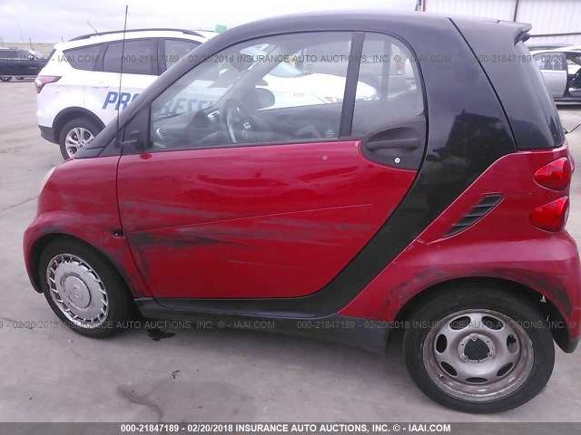 WMEEJ3BA8CK569439 - 2012 SMART FORTWO PURE/PASSION RED photo 6