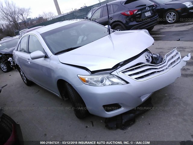 4T1BK3EK8BU626403 - 2011 TOYOTA CAMRY SE/LE/XLE 灰色 照片 1