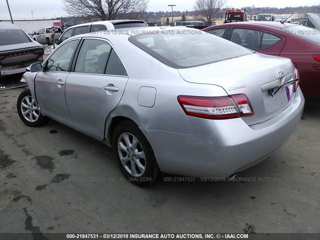 4T1BK3EK8BU626403 - 2011 TOYOTA CAMRY SE/LE/XLE 灰色 照片 3