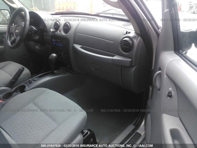 1J4GK48K16W107029 - 2006 JEEP LIBERTY SPORT 银色 照片 5