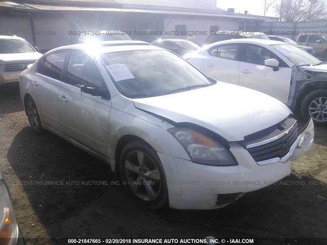 1N4BL21E28N468547 - 2008 NISSAN ALTIMA 3.5SE/3.5SL WHITE photo 1