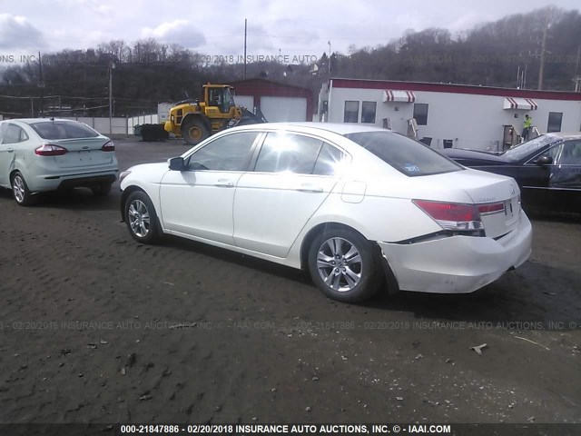 1HGCP2F61CA042807 - 2012 HONDA ACCORD SE WHITE photo 3