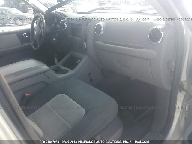1FMPU16535LB11882 - 2005 FORD EXPEDITION XLT 银色 照片 5