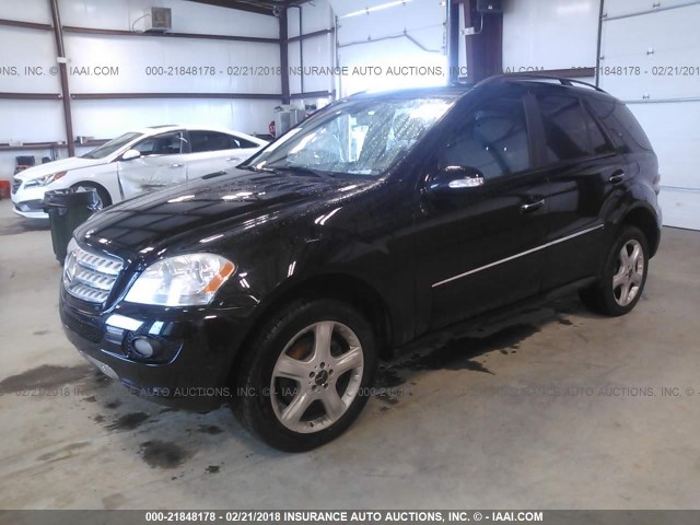 4JGBB22E78A300546 - 2008 MERCEDES-BENZ ML 320 CDI BLACK photo 2