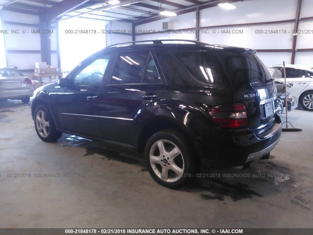 4JGBB22E78A300546 - 2008 MERCEDES-BENZ ML 320 CDI BLACK photo 3