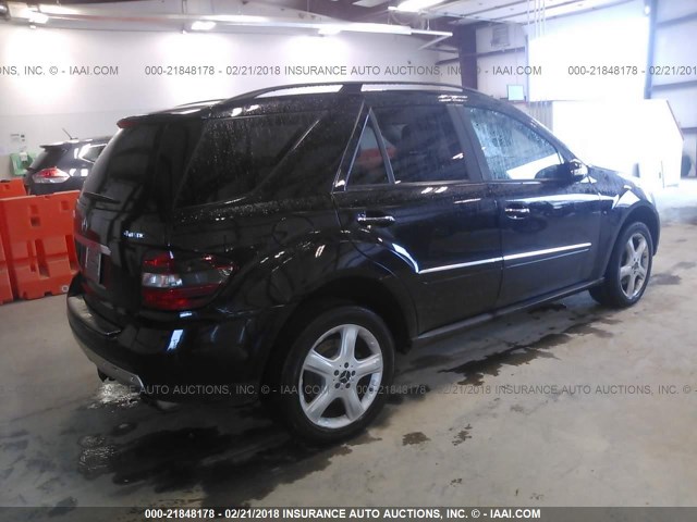 4JGBB22E78A300546 - 2008 MERCEDES-BENZ ML 320 CDI BLACK photo 4