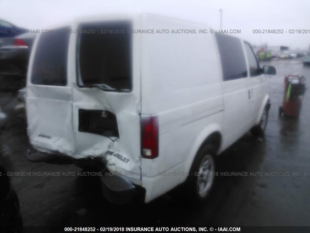 1GCDM19X23B132407 - 2003 CHEVROLET ASTRO WHITE photo 4