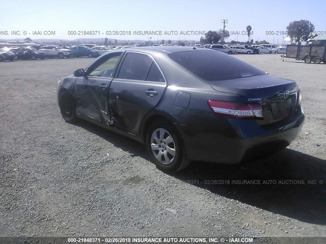 4T1BF3EK0AU084376 - 2010 TOYOTA CAMRY SE/LE/XLE GRAY photo 3