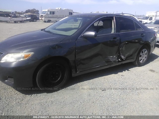 4T1BF3EK0AU084376 - 2010 TOYOTA CAMRY SE/LE/XLE GRAY photo 6