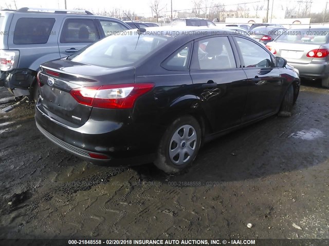1FADP3E28EL380063 - 2014 FORD FOCUS S BLACK photo 4
