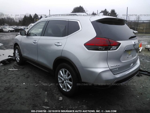 JN8AT2MV7HW020580 - 2017 NISSAN ROGUE S/SL/SV ვერცხლისფერი ფოტო 3