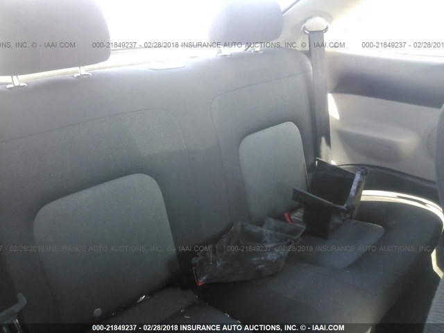 3VWBK31C75M409594 - 2005 VOLKSWAGEN NEW BEETLE GL 黑色 照片 8