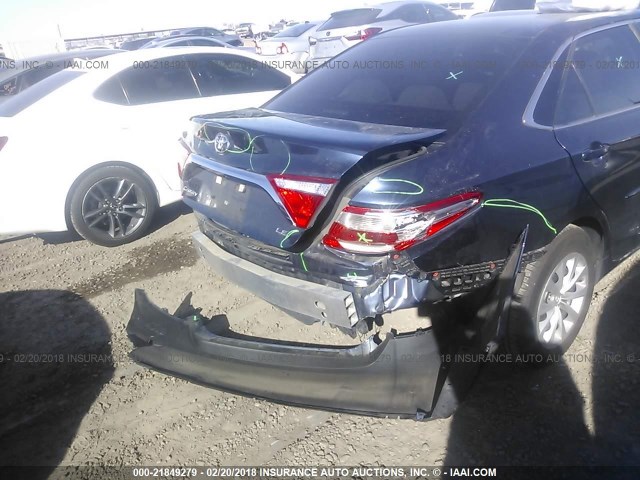4T4BF1FK7FR513383 - 2015 TOYOTA CAMRY LE/XLE/SE/XSE BLUE photo 6