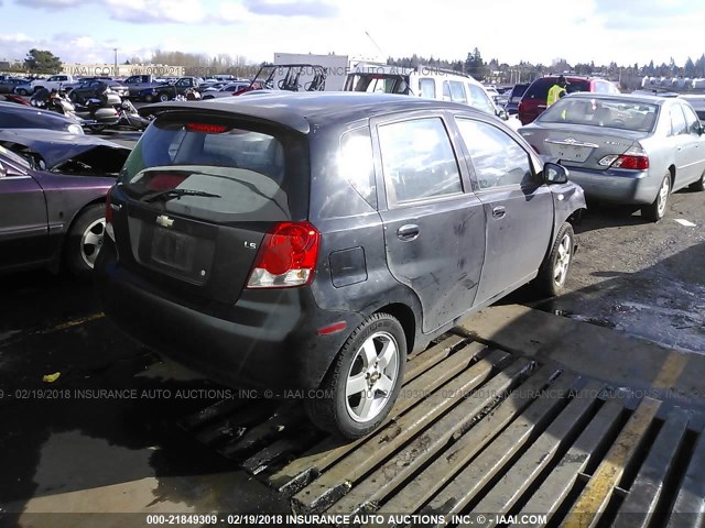 KL1TD66607B792320 - 2007 CHEVROLET AVEO LS BLACK photo 4