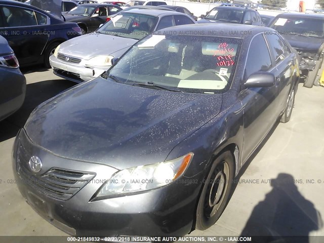 4T1BE46K17U667782 - 2007 TOYOTA CAMRY NEW GENERAT CE/LE/XLE/SE GRAY photo 2
