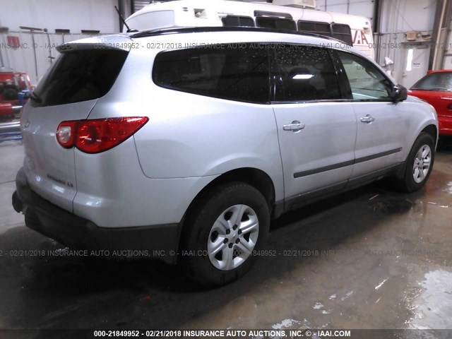 1GNLREED7AS110424 - 2010 CHEVROLET TRAVERSE LS SILVER photo 4