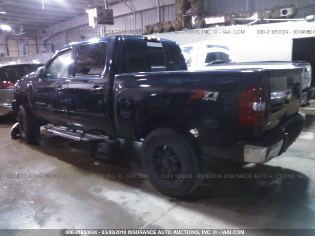 2GCEK13M171547121 - 2007 CHEVROLET SILVERADO K1500 CREW CAB BLUE photo 3