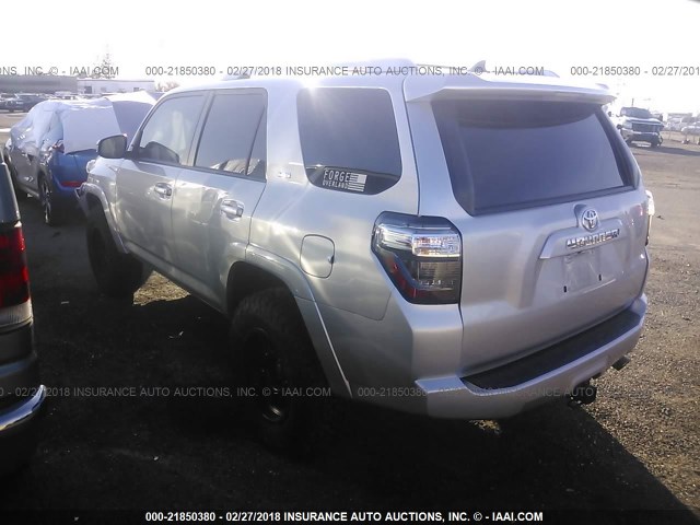 JTEBU5JR6F5251653 - 2015 TOYOTA 4RUNNER SR5/LIMITED/TRAIL/TRD RPO SILVER photo 3