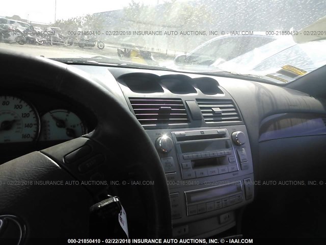 4T1CA30P94U005376 - 2004 TOYOTA CAMRY SOLARA SE/SLE თეთრი ფოტო 5