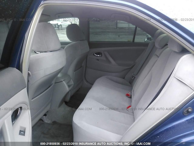 4T1BF3EKXBU647340 - 2011 TOYOTA CAMRY SE/LE/XLE BLUE photo 8