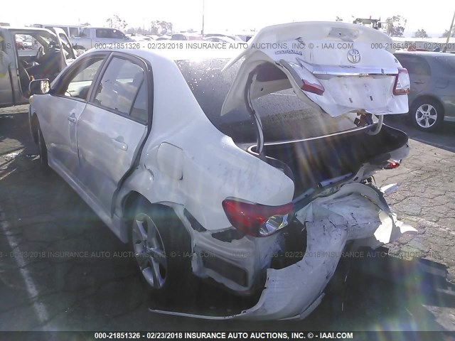 5YFBU4EE7DP091580 - 2013 TOYOTA COROLLA S/LE WHITE photo 3