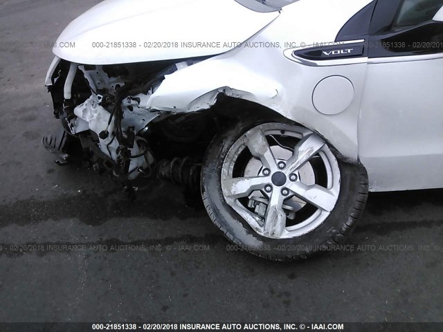 1G1RA6E42CU112176 - 2012 CHEVROLET VOLT თეთრი ფოტო 6