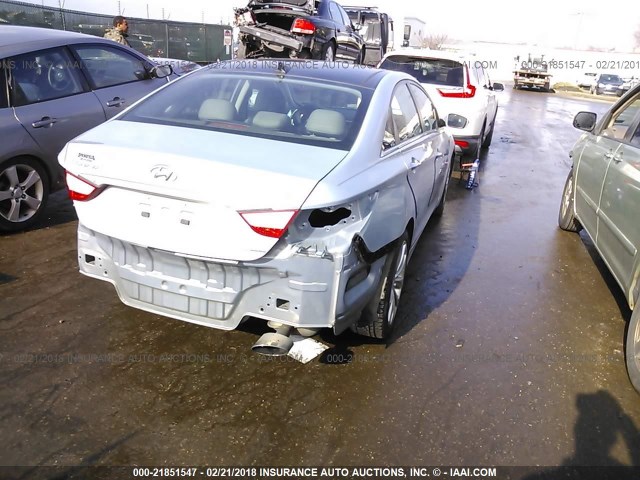 5NPEC4AB9CH443792 - 2012 HYUNDAI SONATA SE/LIMITED BLUE photo 4