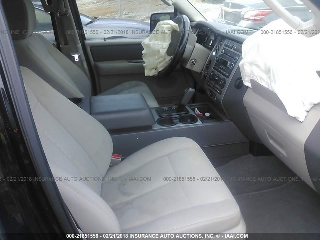 1FMFU15568LA83075 - 2008 FORD EXPEDITION XLT შავი ფოტო 5