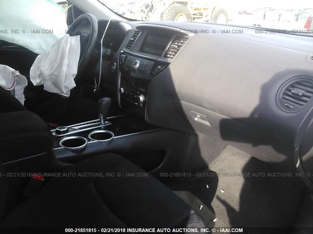 5N1AR2MM4FC698599 - 2015 NISSAN PATHFINDER S/SV/SL/PLATINUM 灰色 照片 5