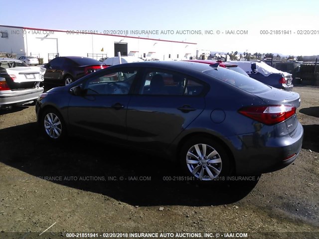 KNAFX4A62G5507198 - 2016 KIA FORTE LX GRAY photo 3