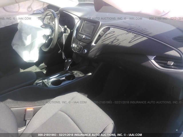 1G1ZC5ST7JF178529 - 2018 CHEVROLET MALIBU LS თეთრი ფოტო 5