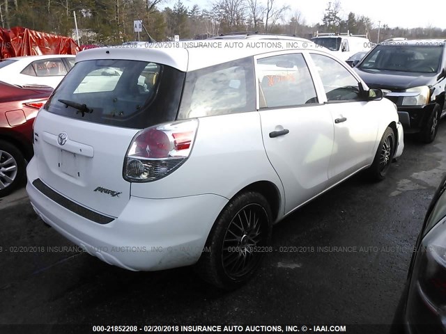 2T1KR32E67C643591 - 2007 TOYOTA COROLLA MATRIX XR WHITE photo 4