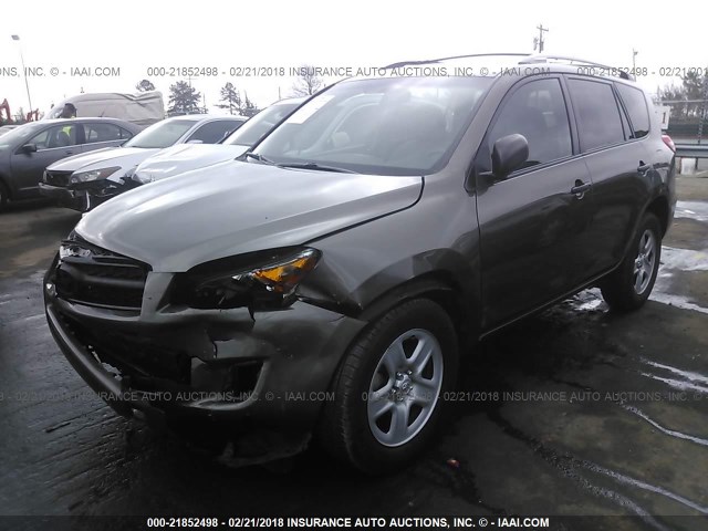 2T3ZF4DV6CW111560 - 2012 TOYOTA RAV4 BROWN photo 2