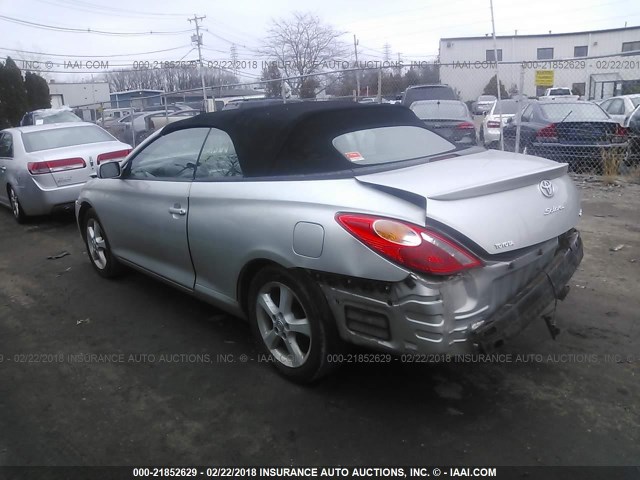 4T1FA38P44U037220 - 2004 TOYOTA CAMRY SOLARA SE/SLE ვერცხლისფერი ფოტო 3