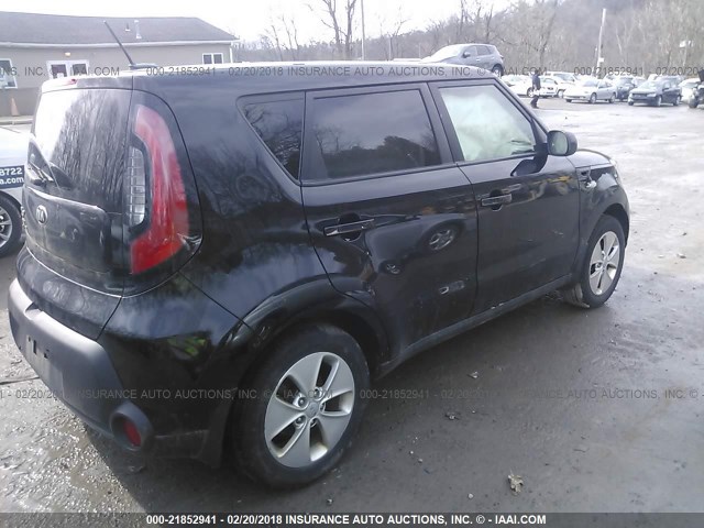 KNDJN2A22E7067957 - 2014 KIA SOUL BLACK photo 4