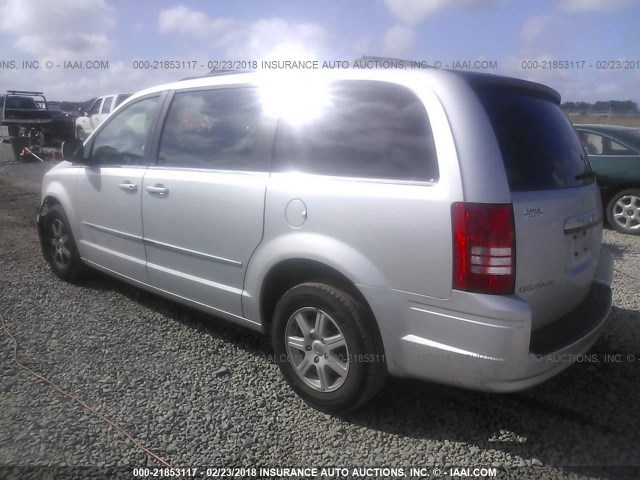 2A4RR5D11AR279179 - 2010 CHRYSLER TOWN & COUNTRY TOURING SILVER photo 3