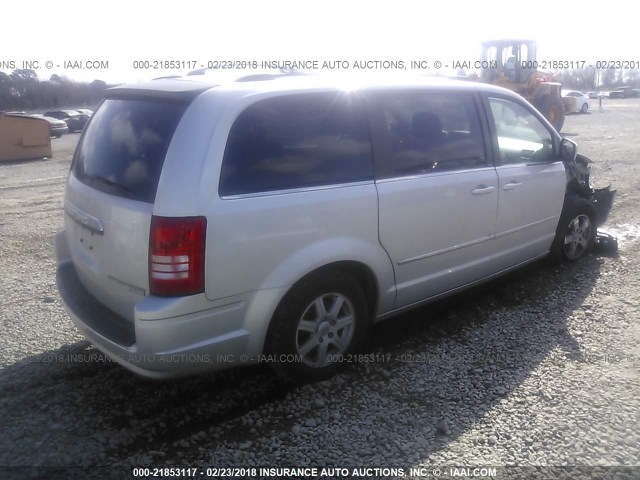 2A4RR5D11AR279179 - 2010 CHRYSLER TOWN & COUNTRY TOURING SILVER photo 4