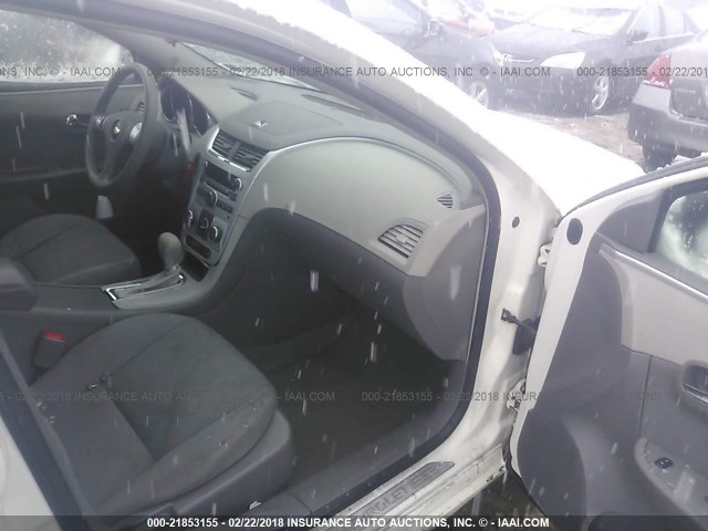 1G1ZG57B384233584 - 2008 CHEVROLET MALIBU LS 白色 照片 5