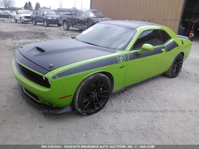 2C3CDZFJ9HH560407 - 2017 DODGE CHALLENGER R/T 392 GREEN photo 2