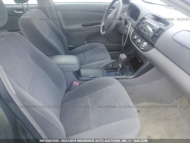 4T1BE32K45U968978 - 2005 TOYOTA CAMRY LE/XLE/SE GRAY photo 5