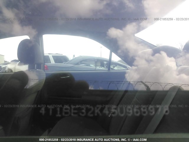 4T1BE32K45U968978 - 2005 TOYOTA CAMRY LE/XLE/SE GRAY photo 9